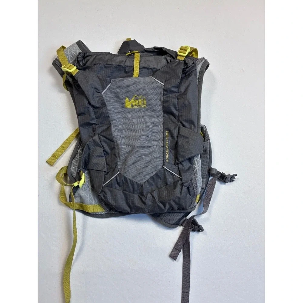 REI Swiftland Hydro 5 Hydration Pack Gray Yellow Trail Running Vest 5L